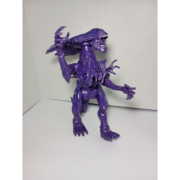 Lanard Alien Collection Queen Action Figure Xenomorph Purple Jointed Figurine - Picture 11 of 12